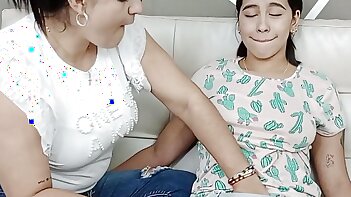 My friend's lesbian stepmother licks my pussy after a good masturbation - Porn in Spanish